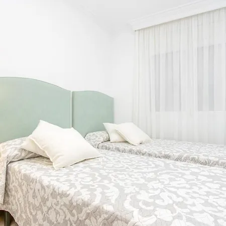 Badia De 1 New Apartment Roses